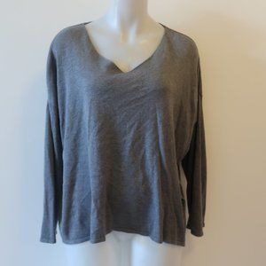 WOMENS PLANET GREY CUT-OUT BACK V-NECK SWEATER OS *